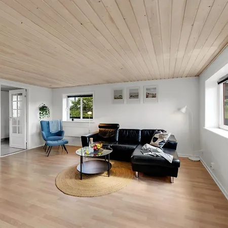 Eino - 150m From The Sea By Interhome * 埃斯比约