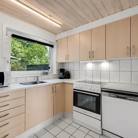 度假居 Eino - 150m From The Sea By Interhome *